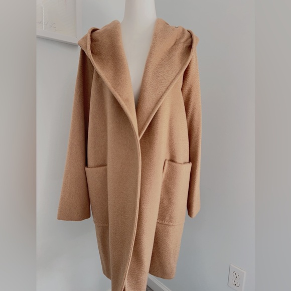 Max Mara Rialto Camel Hair Belted Short Hooded Coat - Picture 2 of 16